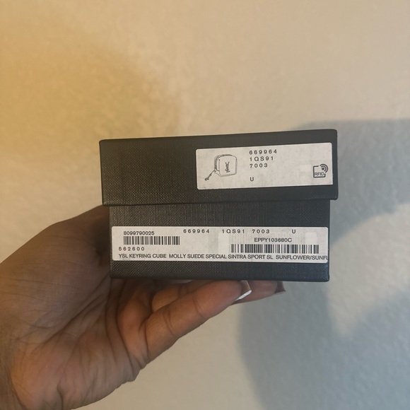 Saint Laurent - Picture 6 of 9